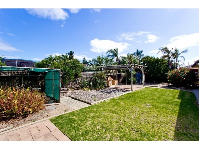 6 Hoylake Crescent, West Lakes SA 5021