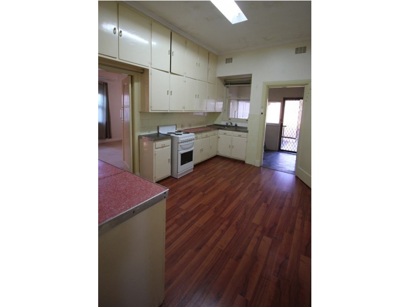 84 East Avenue, Beverley SA 5009