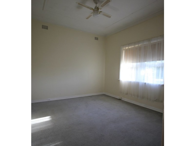 84 East Avenue, Beverley SA 5009