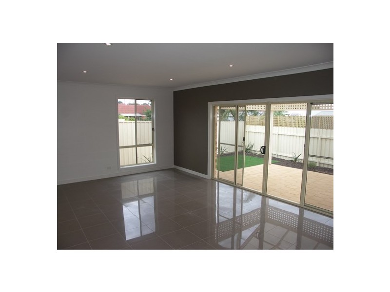 30 Pioneer Street, Seaton SA 5023