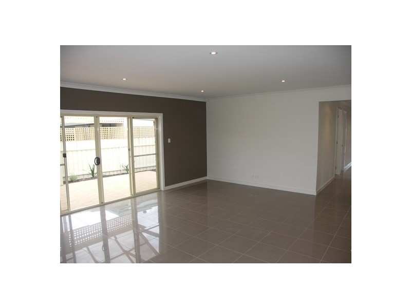 30 Pioneer Street, Seaton SA 5023