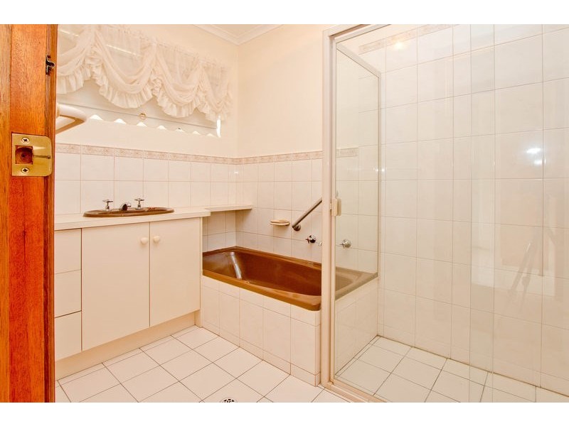 2/49 Heysen Crescent, West Lakes Shore SA 5020