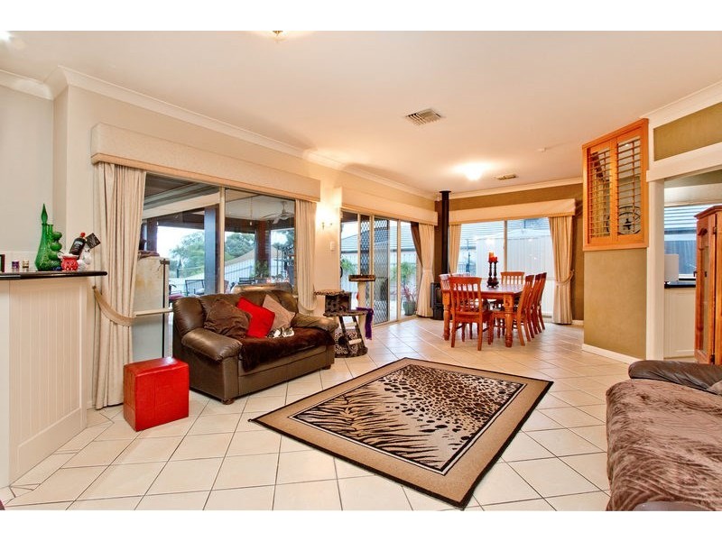 5 The Outlook, Salisbury Heights SA 5109