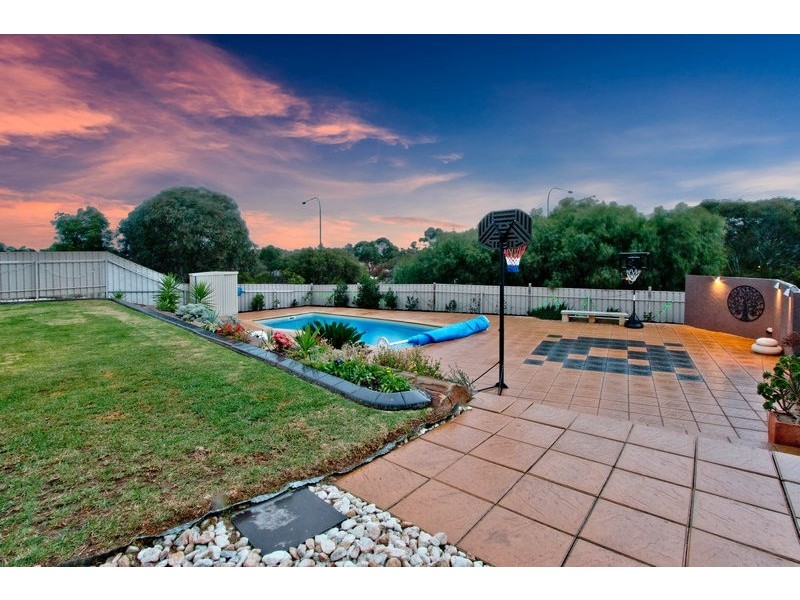 5 The Outlook, Salisbury Heights SA 5109