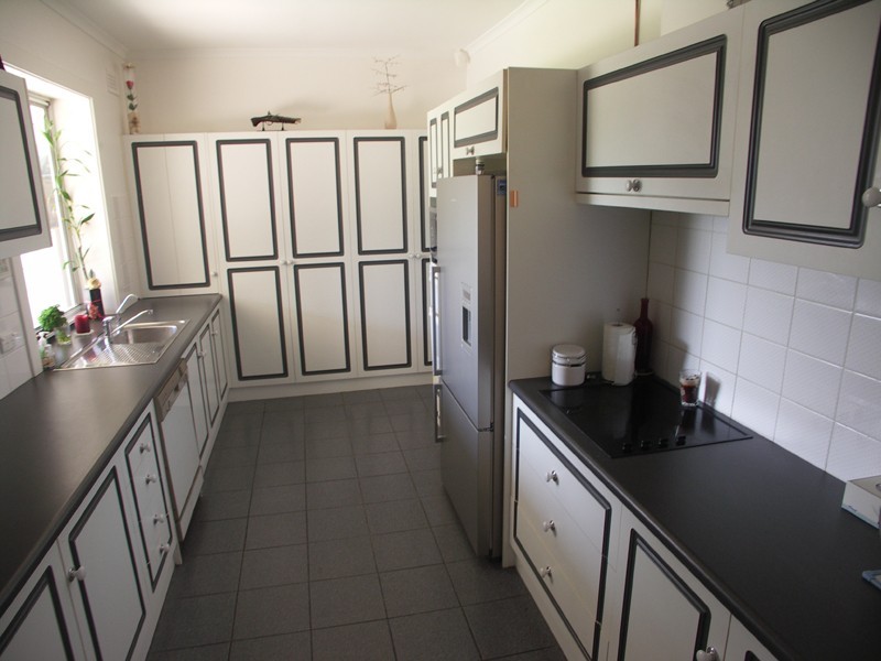 12 Farncomb Road, Fulham SA 5024