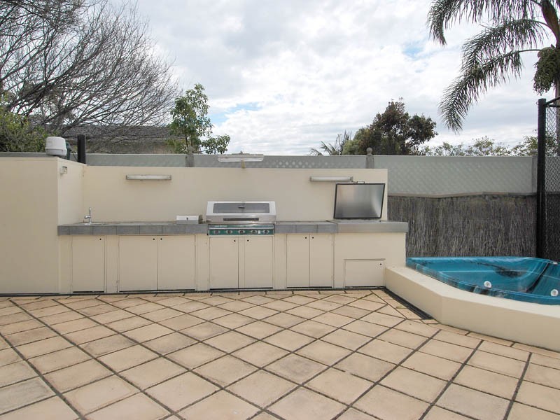 4 Riverway Drive, Kidman Park SA 5025