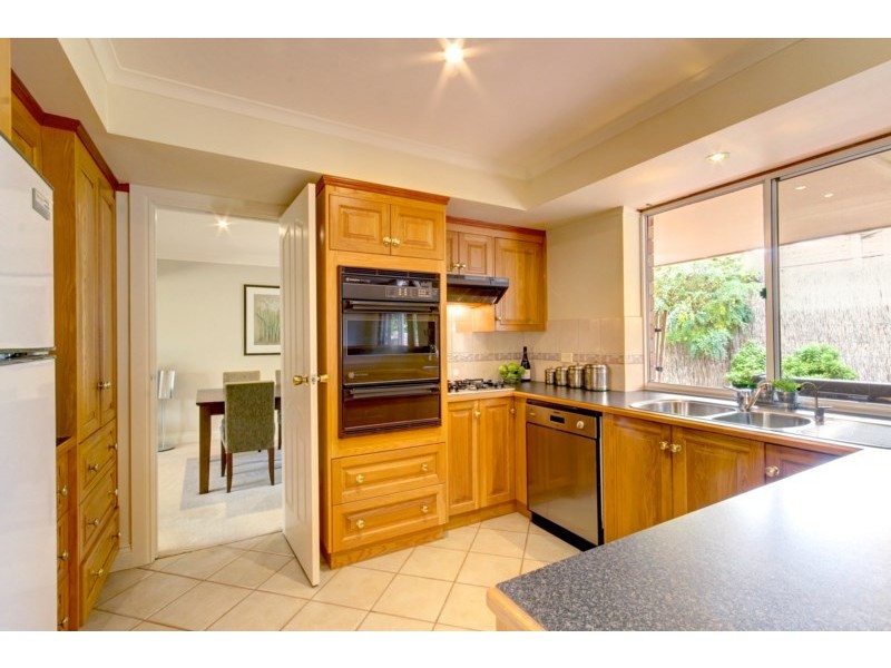 1 Tennyson Heights Court, Tennyson SA 5022