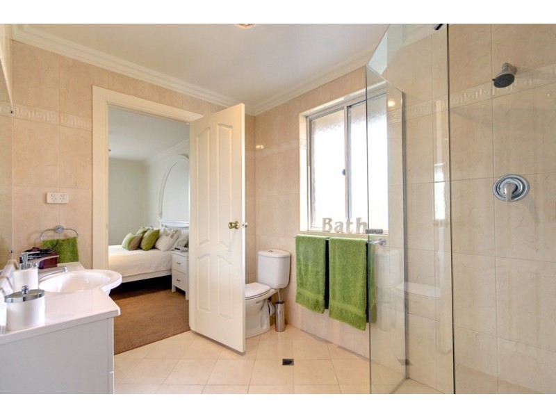 1 Tennyson Heights Court, Tennyson SA 5022