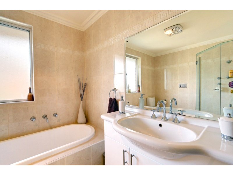 1 Tennyson Heights Court, Tennyson SA 5022