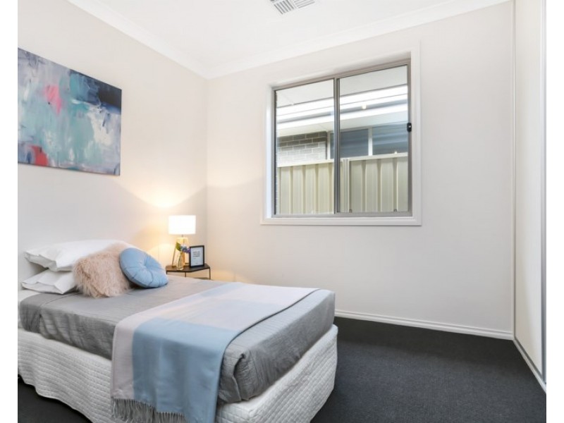 8 Maria Street, Findon SA 5023