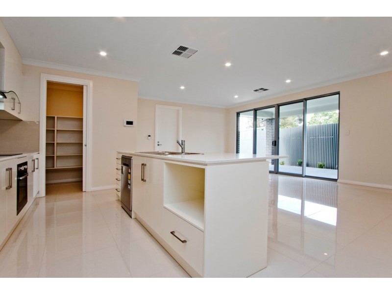 13 Hill Street, Woodville South SA 5011