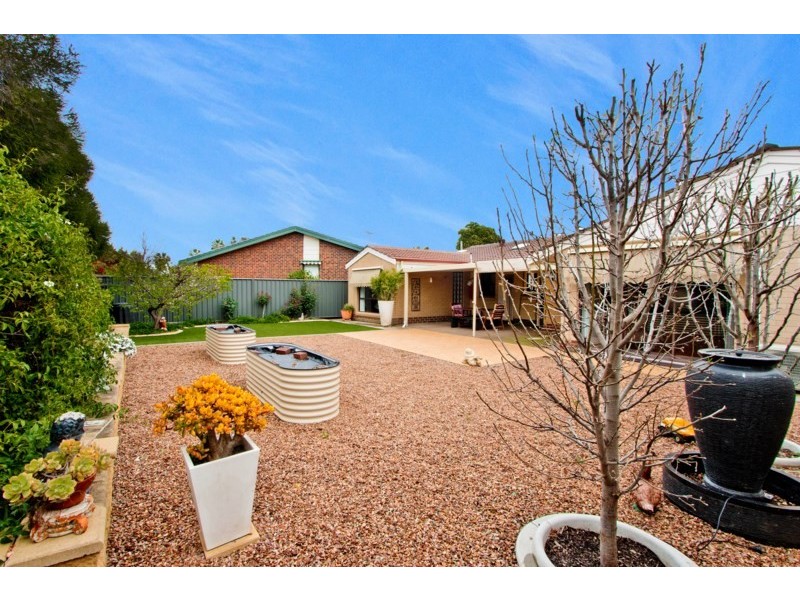 14 Greenfield Crescent, West Lakes Shore SA 5020