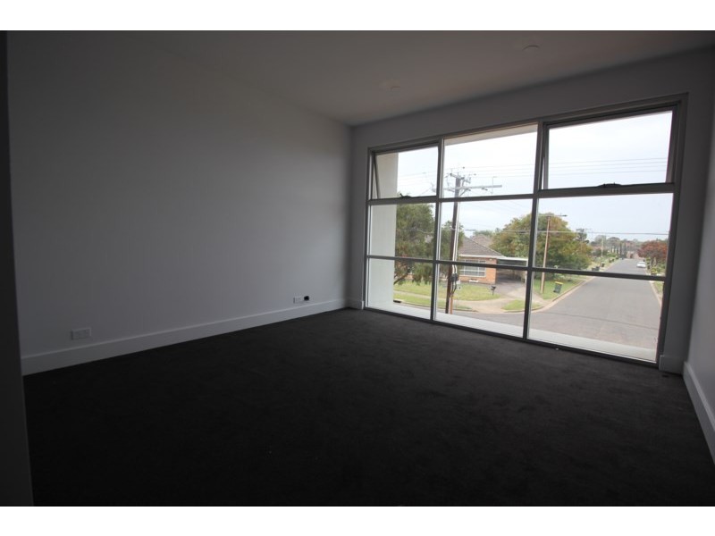 49B Dumfries Avenue, Seaton SA 5023