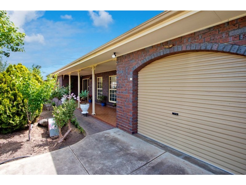 17 Chatswood Crescent, Kidman Park SA 5025