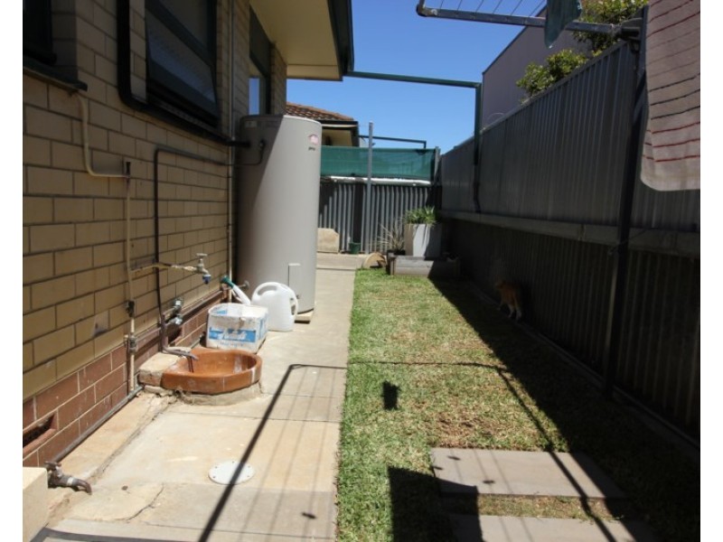 2/2 Captain Cook Avenue, Flinders Park SA 5025