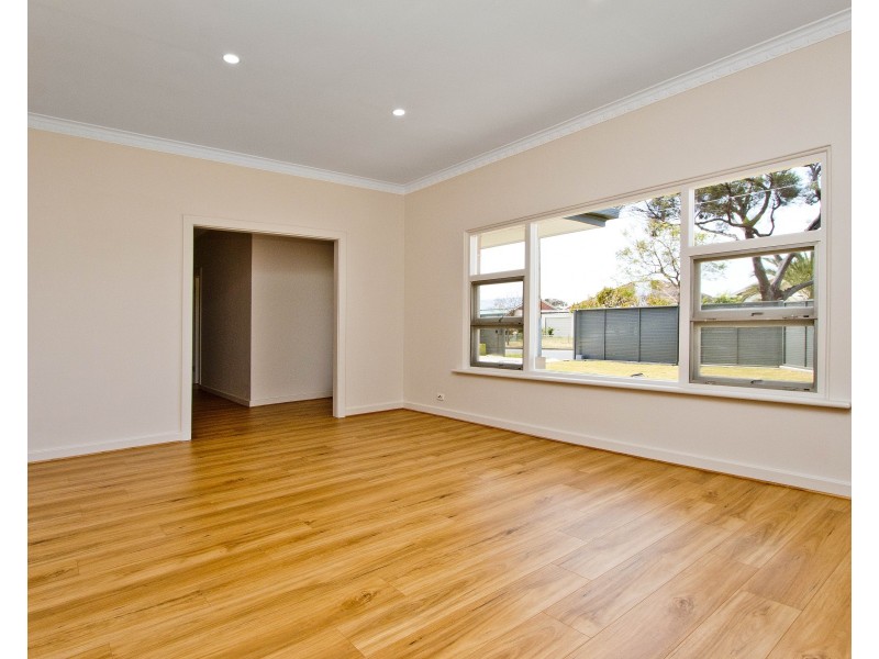 3 Danvers Grove, Woodville Gardens SA 5012