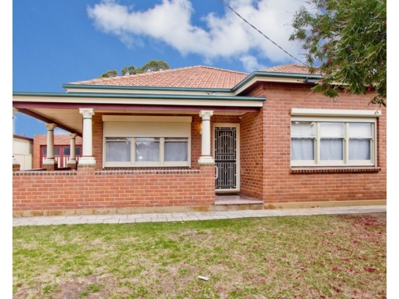 63 Clark Terrace, Seaton SA 5023
