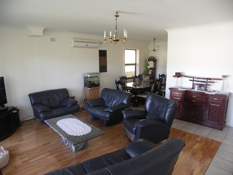 12 Farncomb Road, Fulham SA 5024