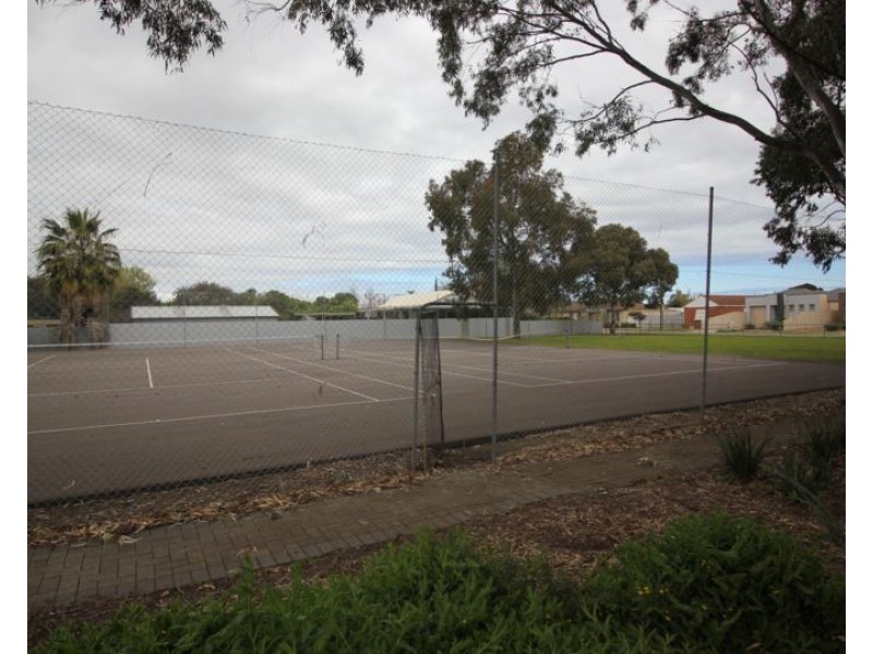 15a Barker Avenue, Findon SA 5023