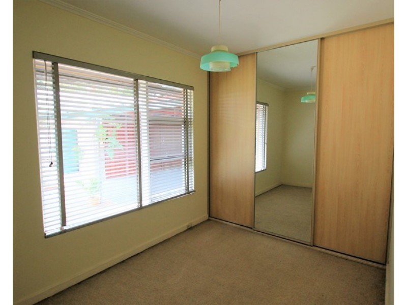 26 Samuel Street, Fulham SA 5024