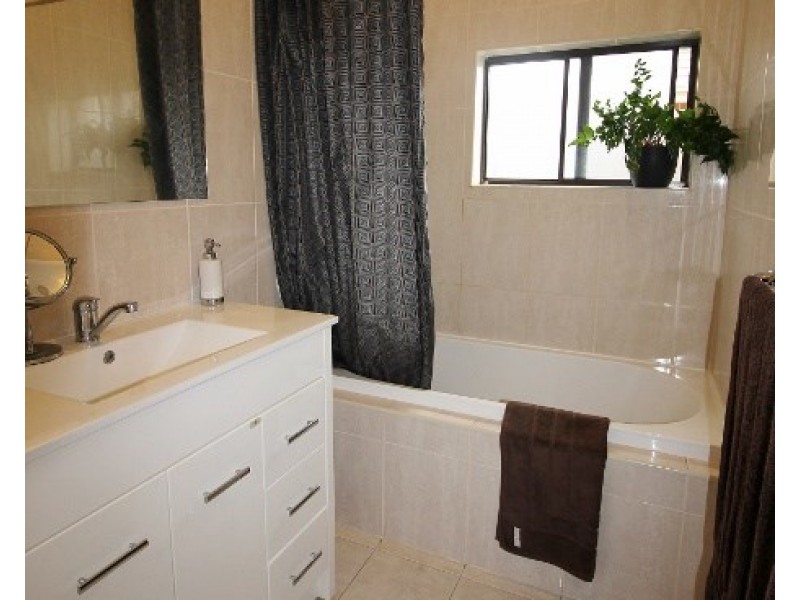 4 Bernard Street, Findon SA 5023