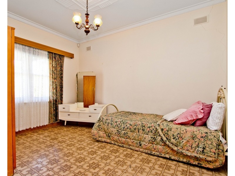 18 Rondo Avenue, Findon SA 5023