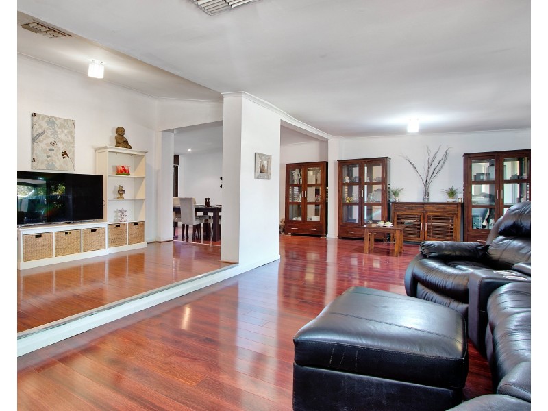 10 Raymond Avenue, Seaton SA 5023