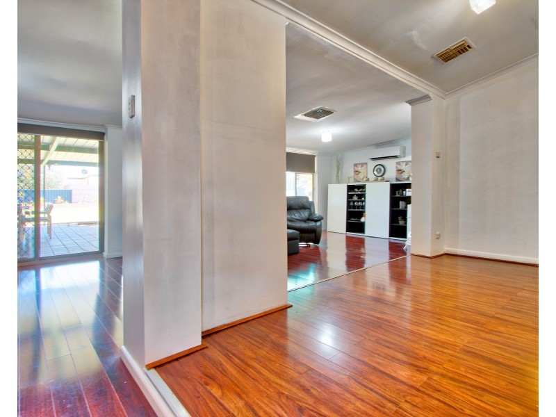 10 Raymond Avenue, Seaton SA 5023