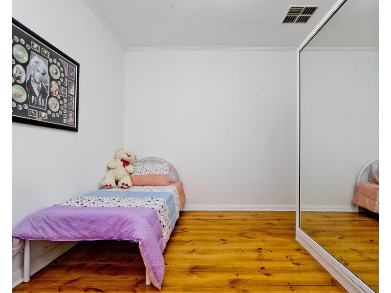 10 Raymond Avenue, Seaton SA 5023