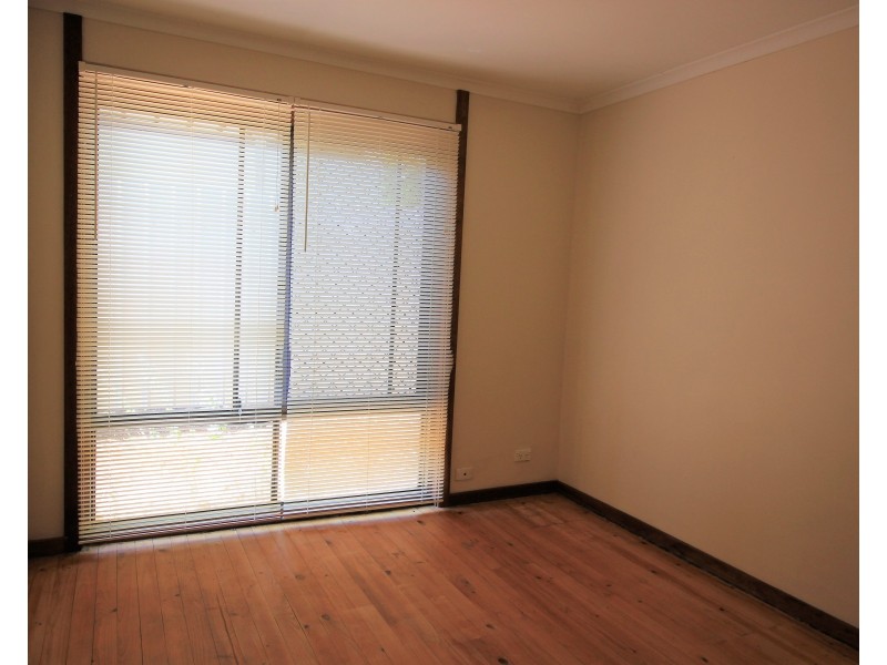 8 Loral Street, Para Hills SA 5096