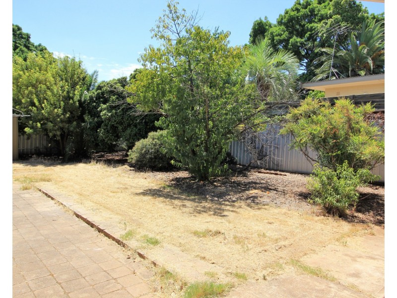 8 Loral Street, Para Hills SA 5096