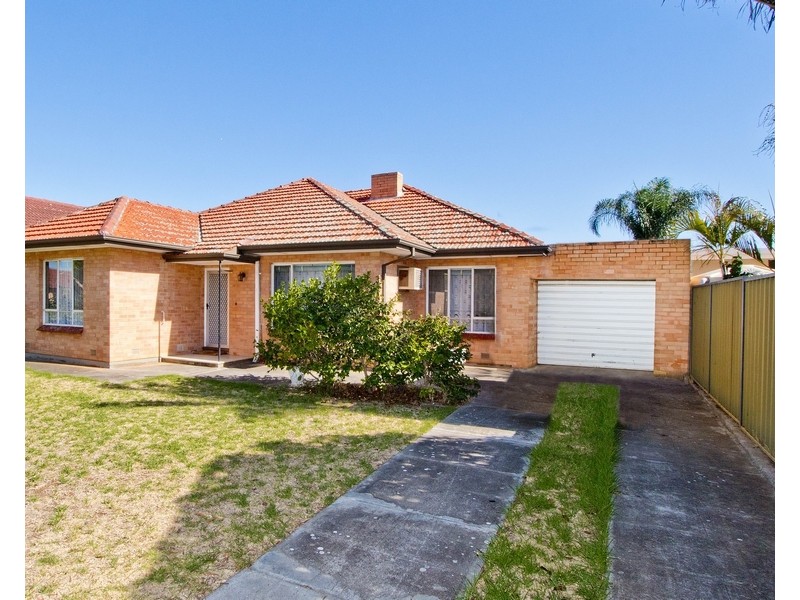2 Richardson Avenue, Findon SA 5023