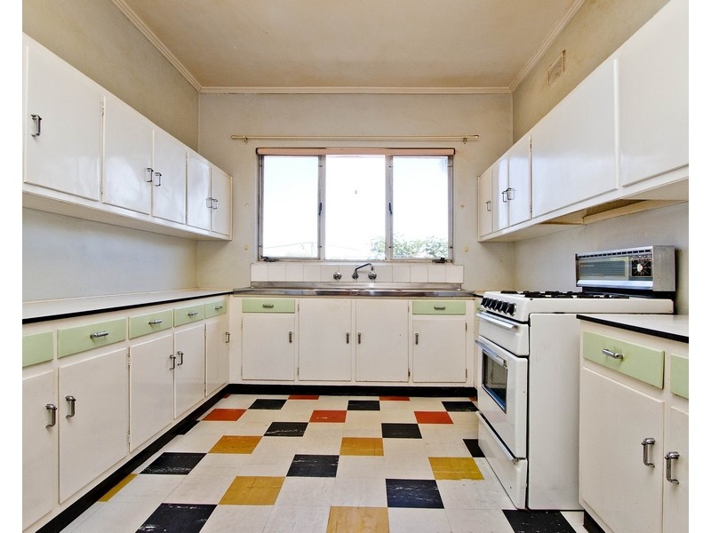 2 Richardson Avenue, Findon SA 5023