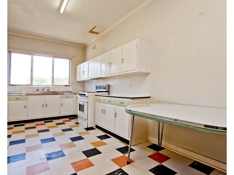 2 Richardson Avenue, Findon SA 5023