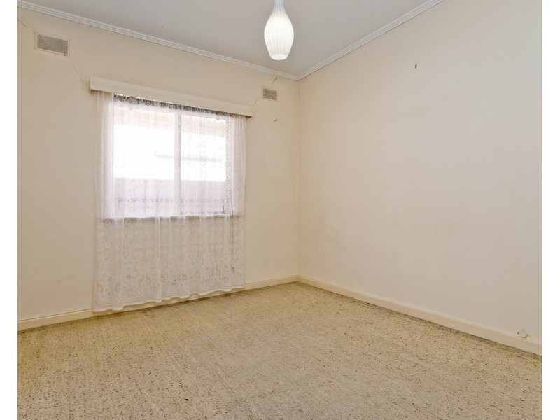 2 Richardson Avenue, Findon SA 5023