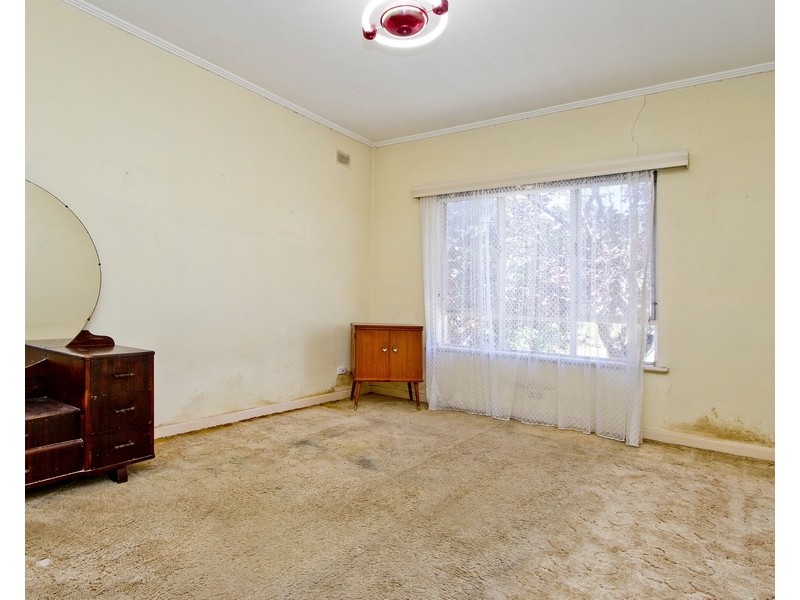 2 Richardson Avenue, Findon SA 5023