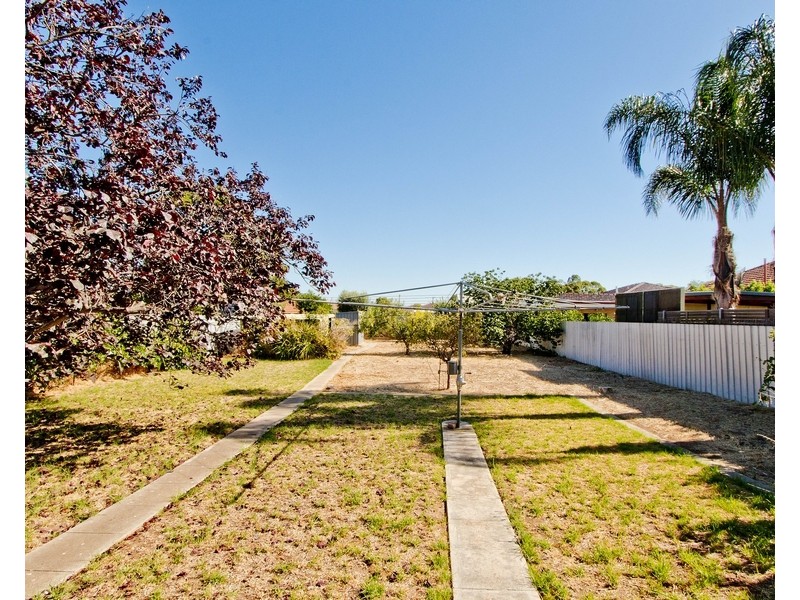 2 Richardson Avenue, Findon SA 5023