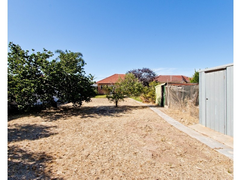 2 Richardson Avenue, Findon SA 5023