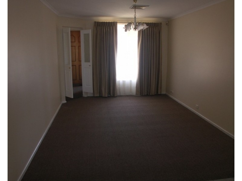 99 Maple Avenue, Royal Park SA 5014