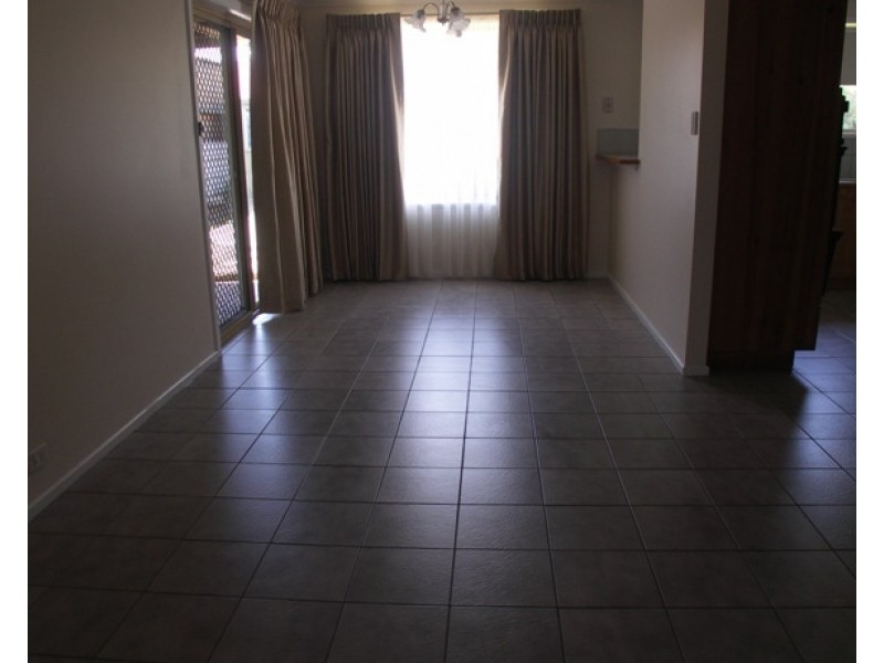 99 Maple Avenue, Royal Park SA 5014