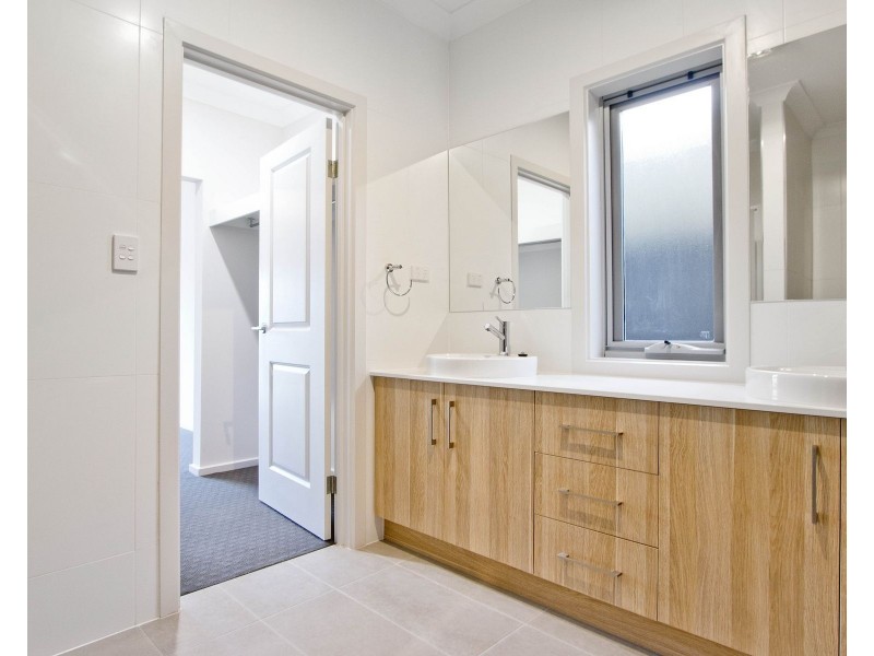 32A Kanbara Street, Flinders Park SA 5025