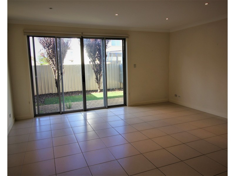 4/1a Pedlar Street, Seaton SA 5023