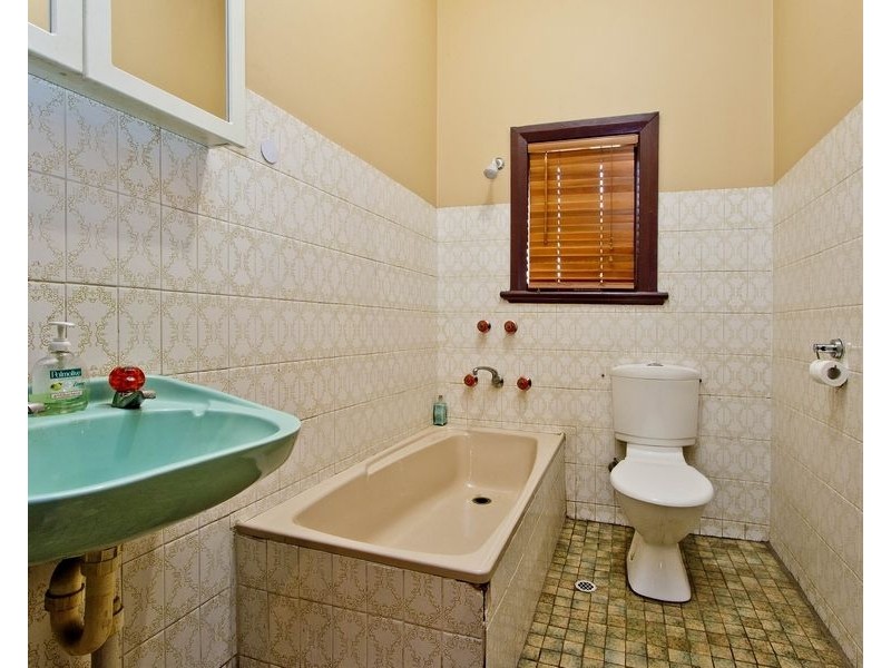 996 Port Road, Albert Park SA 5014