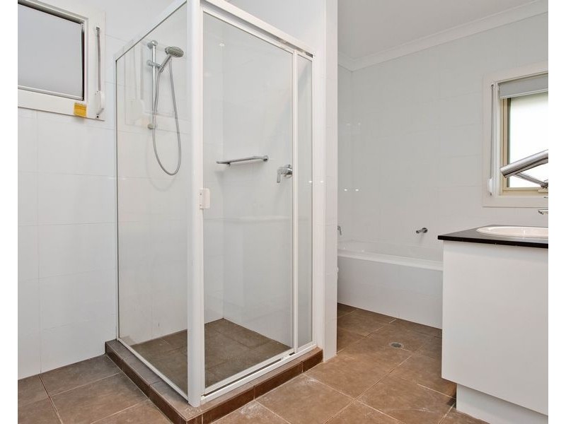 2B Fourth Avenue, Woodville Gardens SA 5012