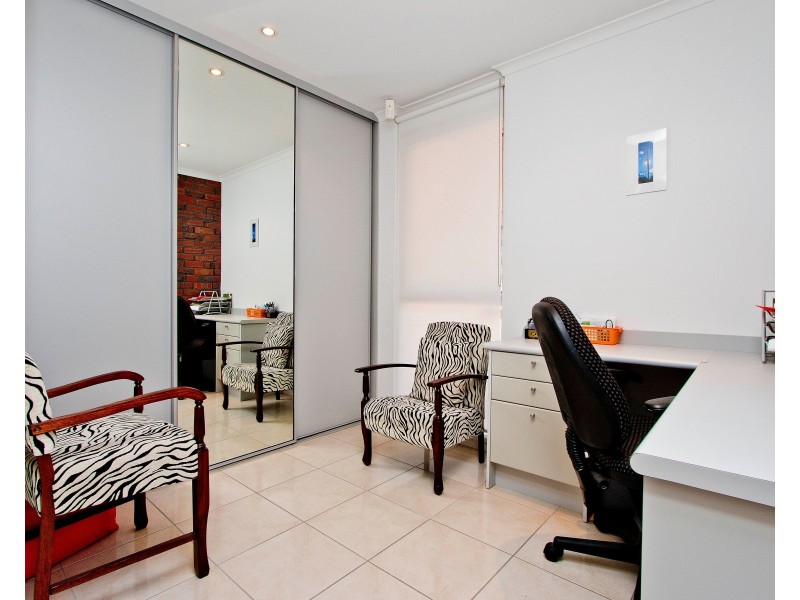 6 Barbados Court, West Lakes SA 5021