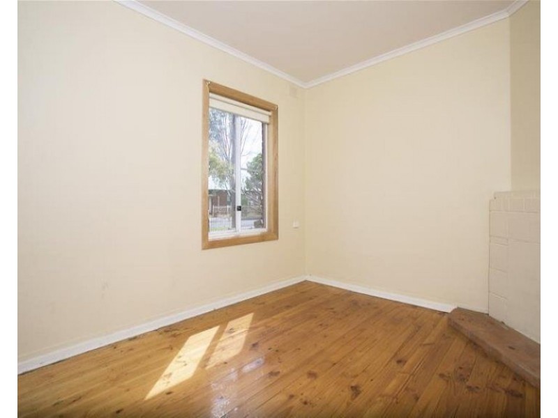 33 Second Avenue, Woodville Gardens SA 5012