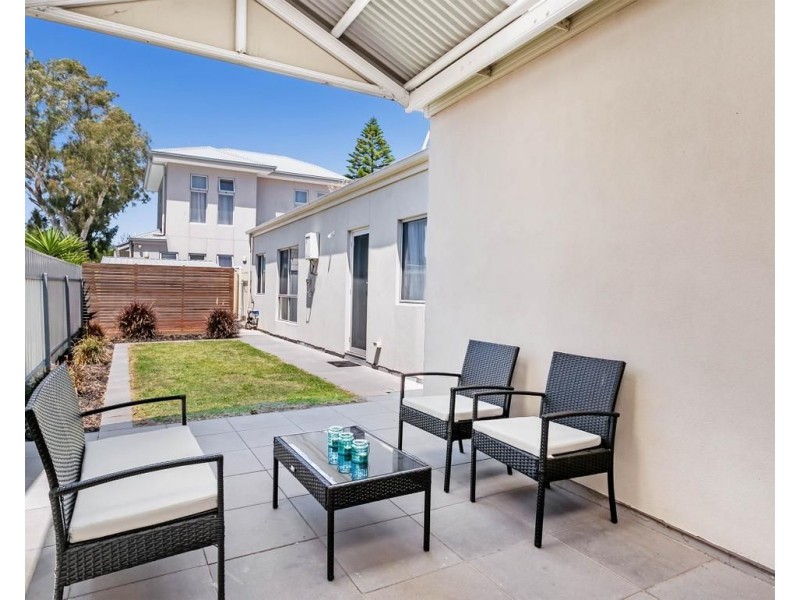 2/98 Bower Road, Semaphore Park SA 5019