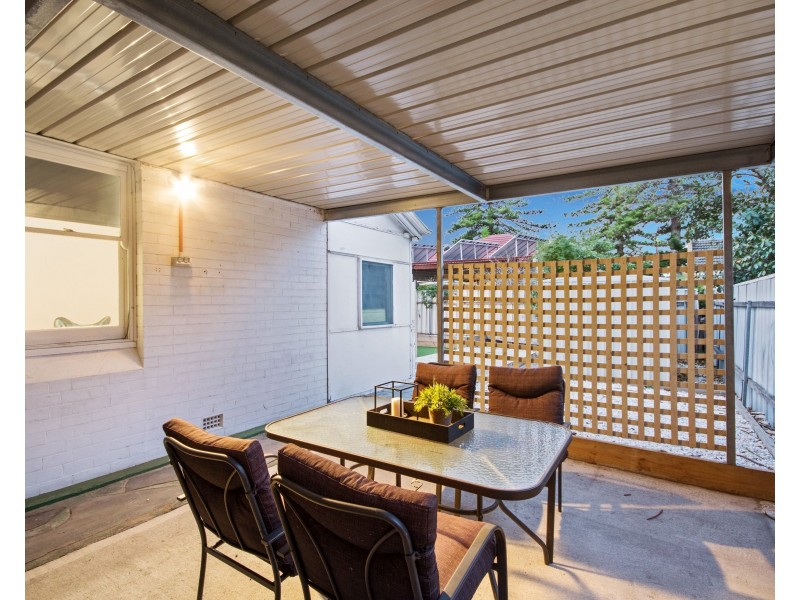 160 Military Road, Henley Beach SA 5022