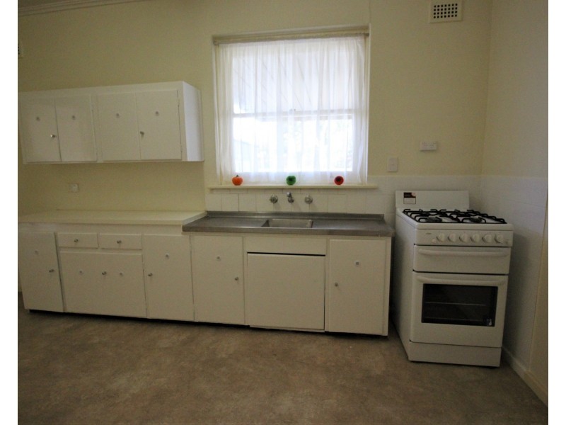 23 Halsey Road, Fulham SA 5024