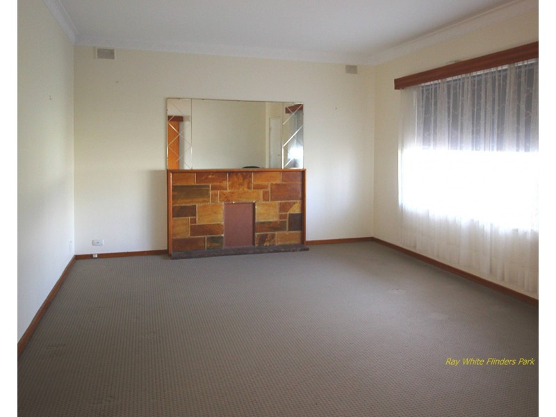 8 Shandon Avenue, Seaton SA 5023
